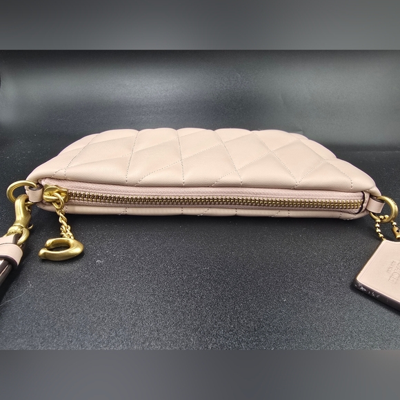 COACH CW580 Blush Pink Quilted Leather Pouch Clutch Wristlet NWT *NO Chain Strap - Picture 9 of 13